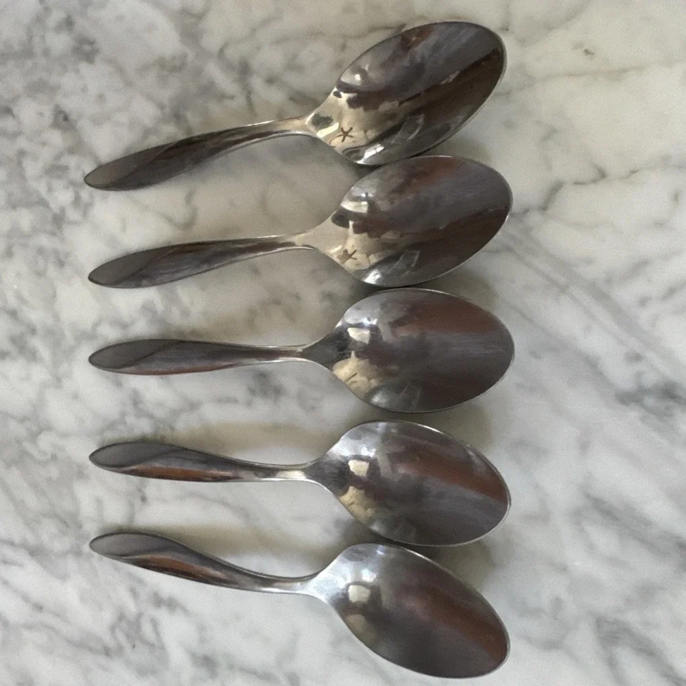 Oneida SIMMER Set of 5 Oval Soup Spoons Stainless Flatware (7 1/8